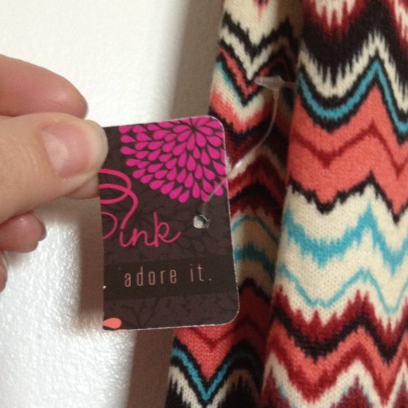 Multi-Coloured Chevron Pattern Infinity Scarf - Picture 7 of 8